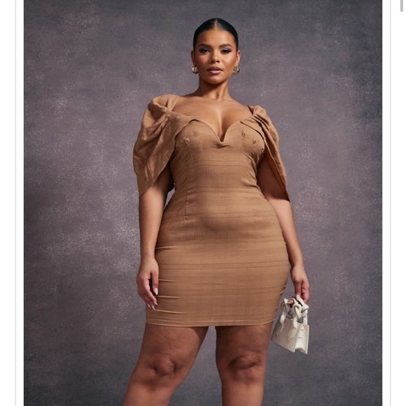 PrettyLittleThing Dresses & Skirts - NEVER WORN Plus Mocha Textured V Bar Bodycon Dress